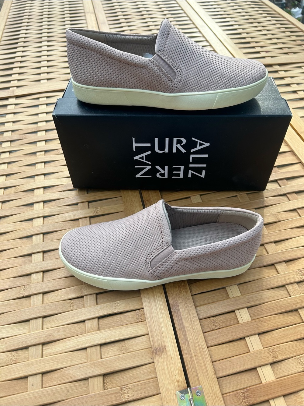 Naturalizer- MARIANNE Perforated Slip-On Sneakers in Mauve